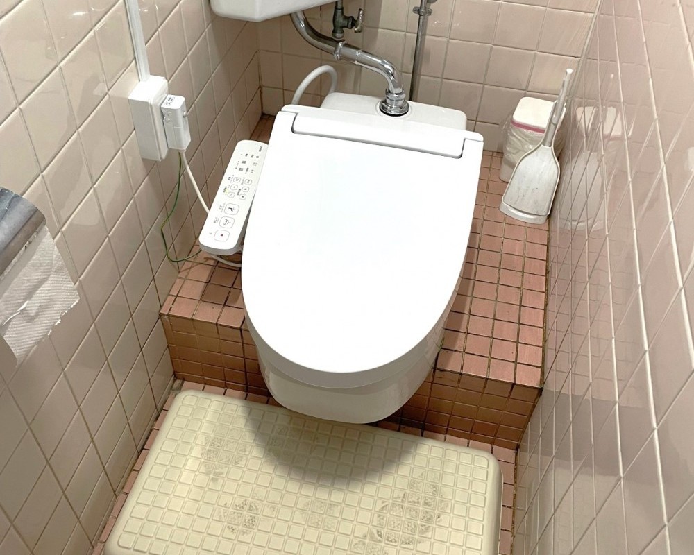 和式トイレを低予算で洋式トイレに