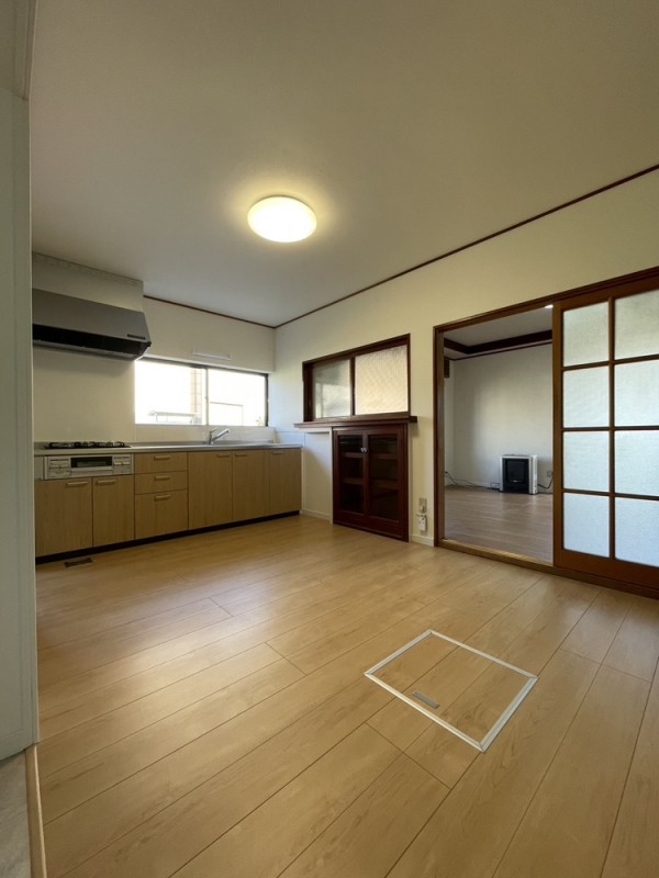 キッチン取替と内装一新リフォーム