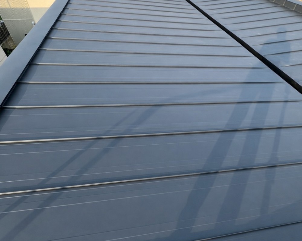 塗り替え時期に合わせた安心の屋根リフォーム